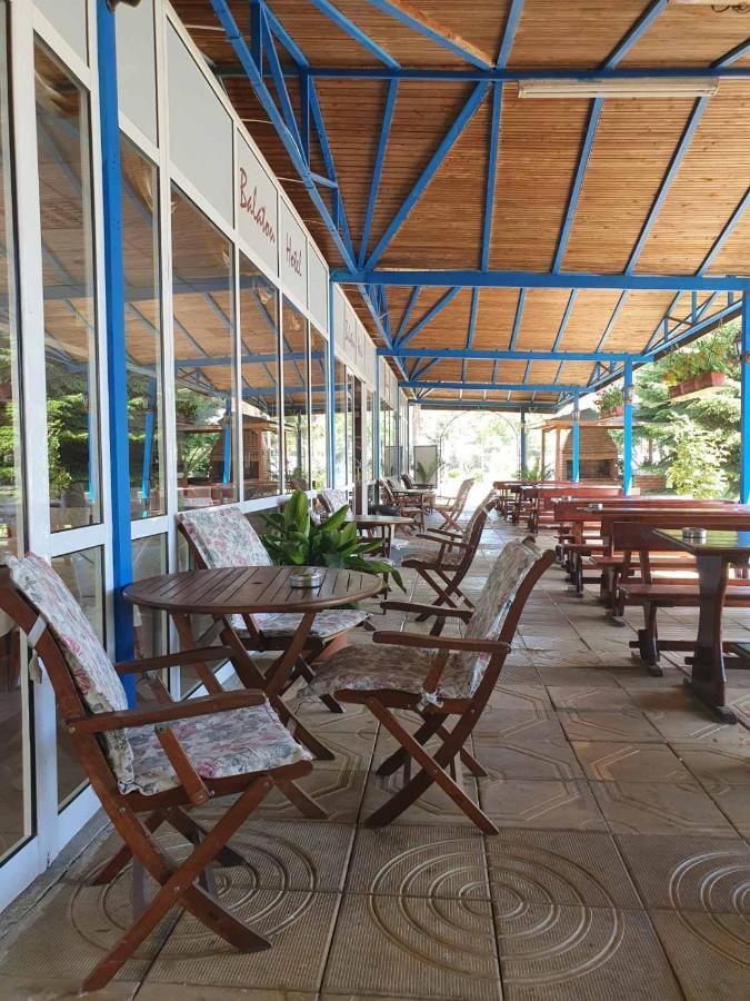 Balaton Hotel Pantai Sunny Bagian luar foto