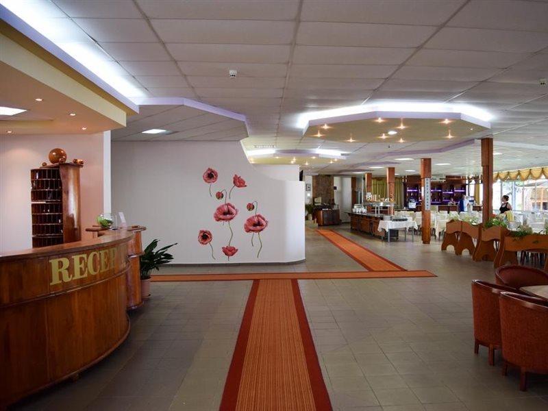 Balaton Hotel Pantai Sunny Bagian luar foto