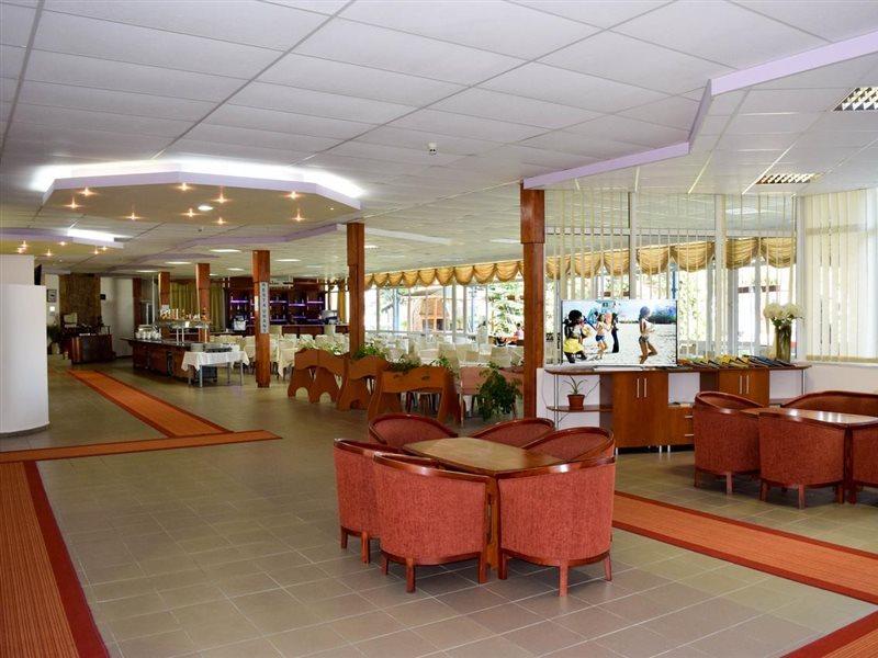 Balaton Hotel Pantai Sunny Bagian luar foto