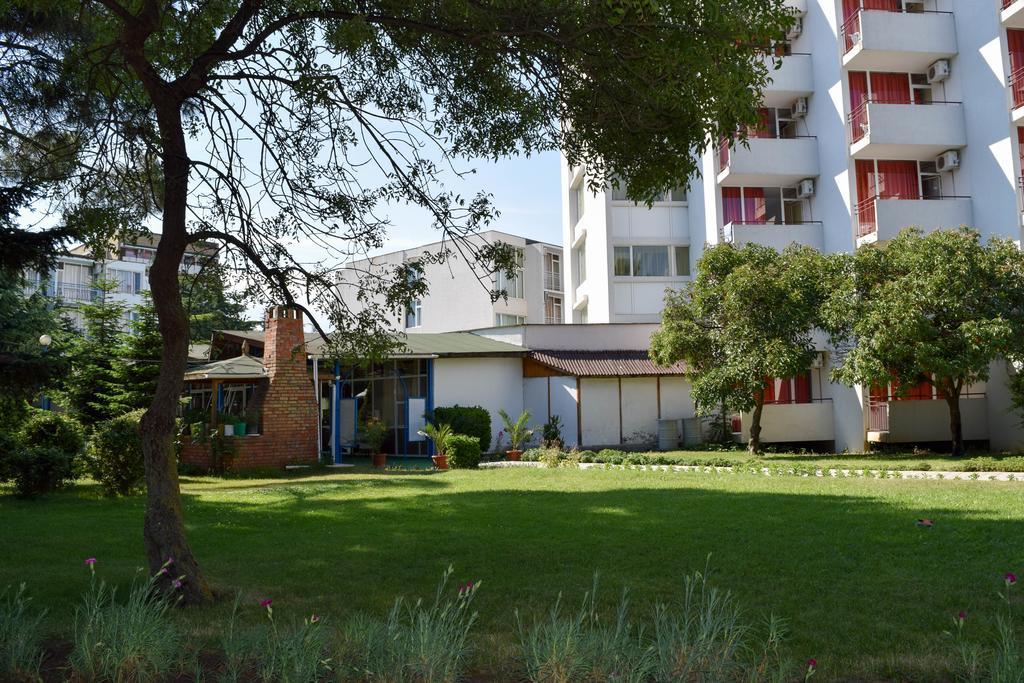Balaton Hotel Pantai Sunny Bagian luar foto