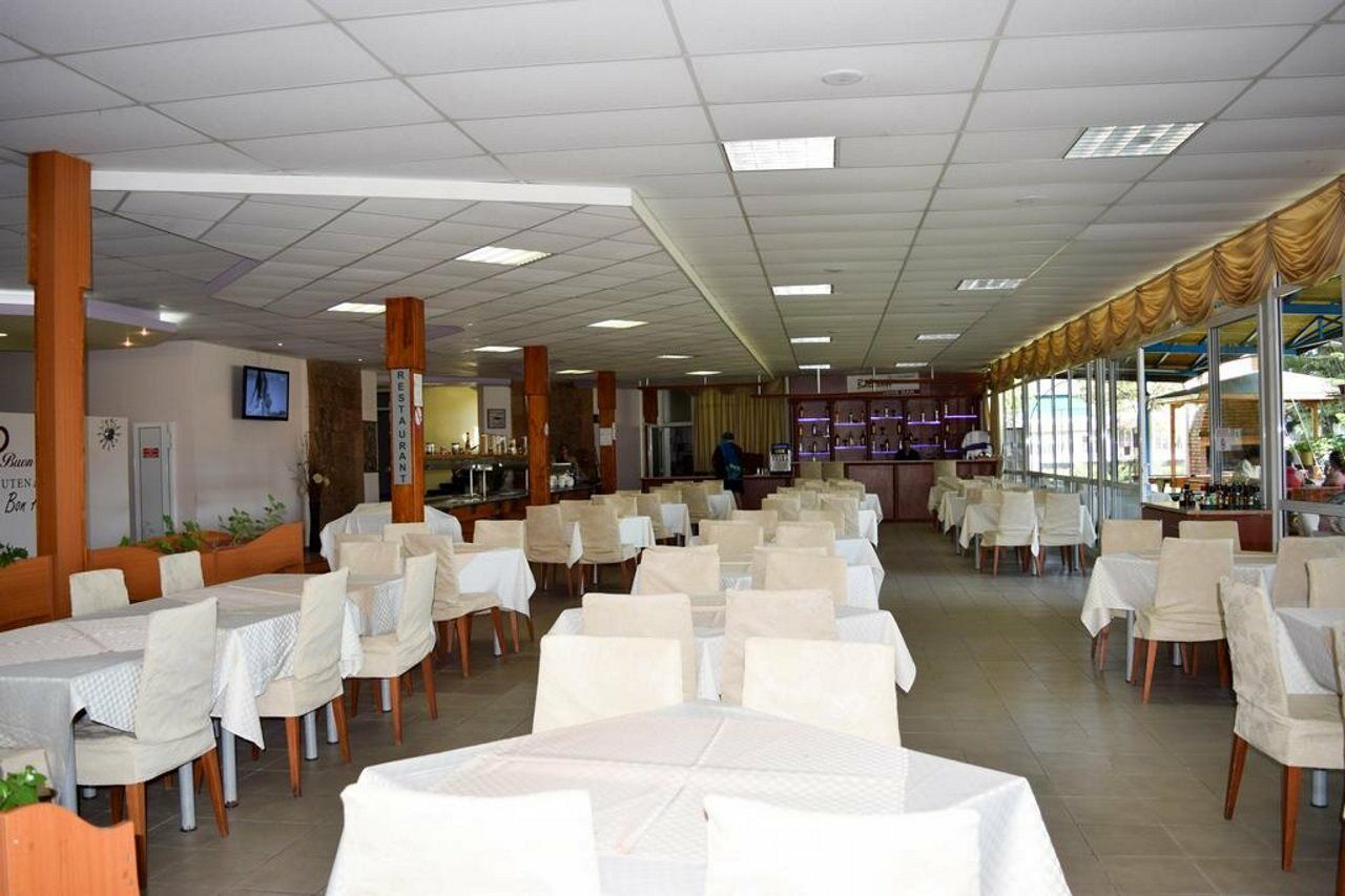 Balaton Hotel Pantai Sunny Bagian luar foto