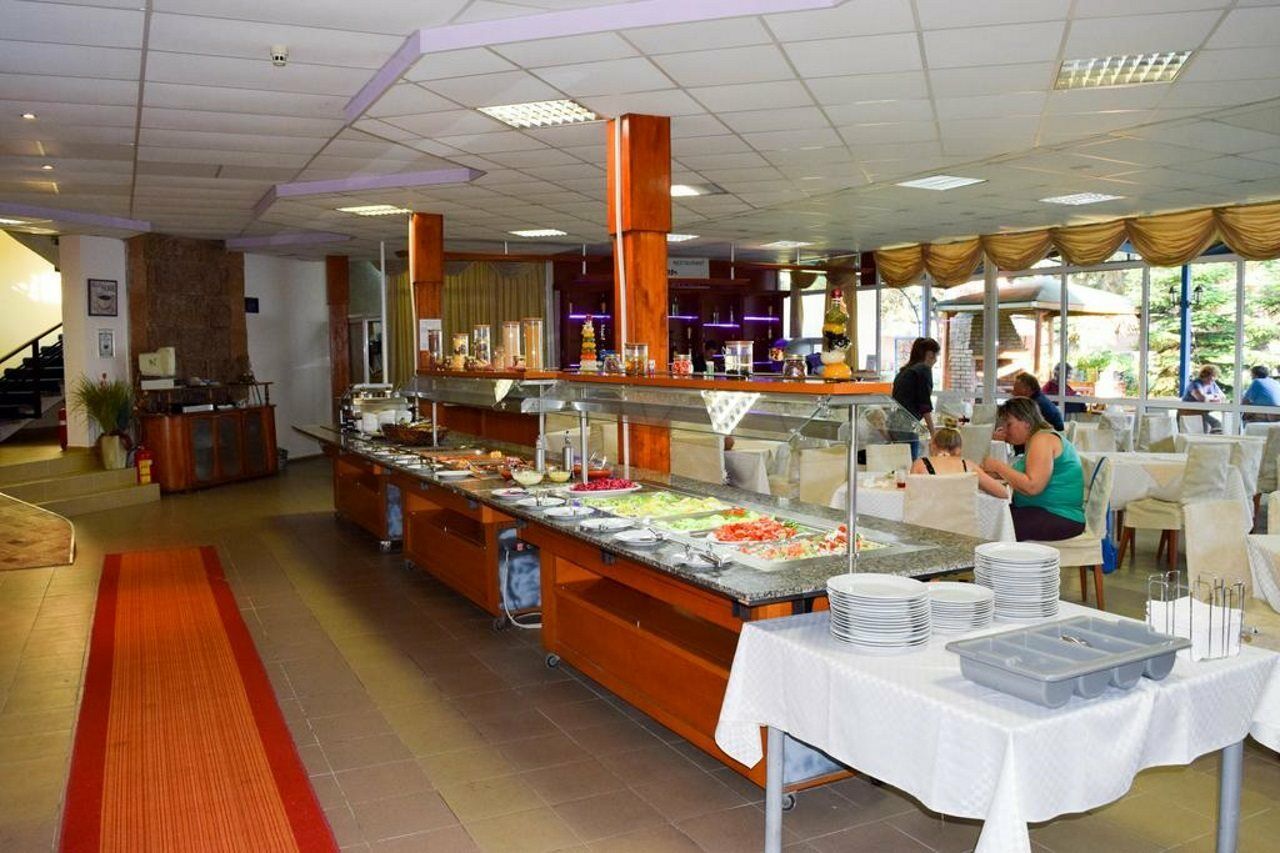 Balaton Hotel Pantai Sunny Bagian luar foto
